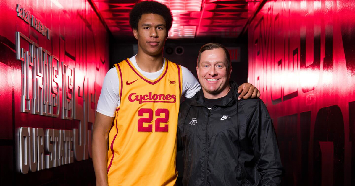 CycloneReport tweet media