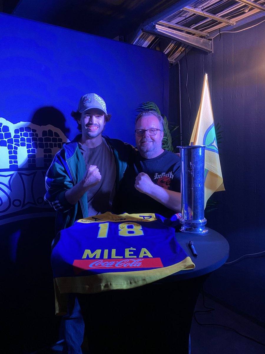 Når du står på den 15’ende Bøttedagsfest med det svakeste leddet ifølge visse i Stavanger og i Asker  #2Hockey <a href="/JarleKnepp/">Vass&Knepp Show</a>  <a href="/dratiltrynenr1/">dratiltryne</a> <a href="/jonasantonsen1/">Jonas Øren antonsen</a>