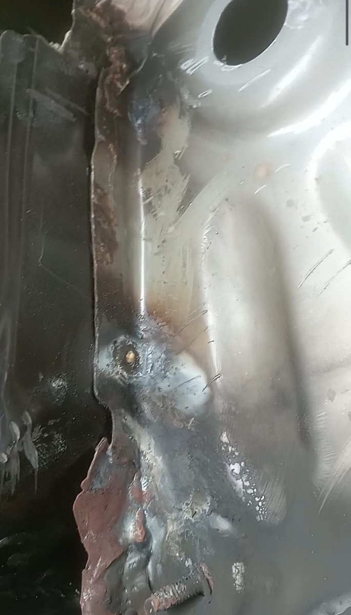 SimohamedEssab1's tweet image. Is this @Kia_Worldwide standard? 🚨

3 months waiting for "bricolage" by @KiaMaroc Fes. ❌ Hazardous Welding: Burns &amp;amp; corrosion on chassis. ❌ Safety Risk: No geometry test report. 
❌ Malpractice: Broken parts glued!
My #KiaSportage is a safety hazard. I demand an audit.
#Kia