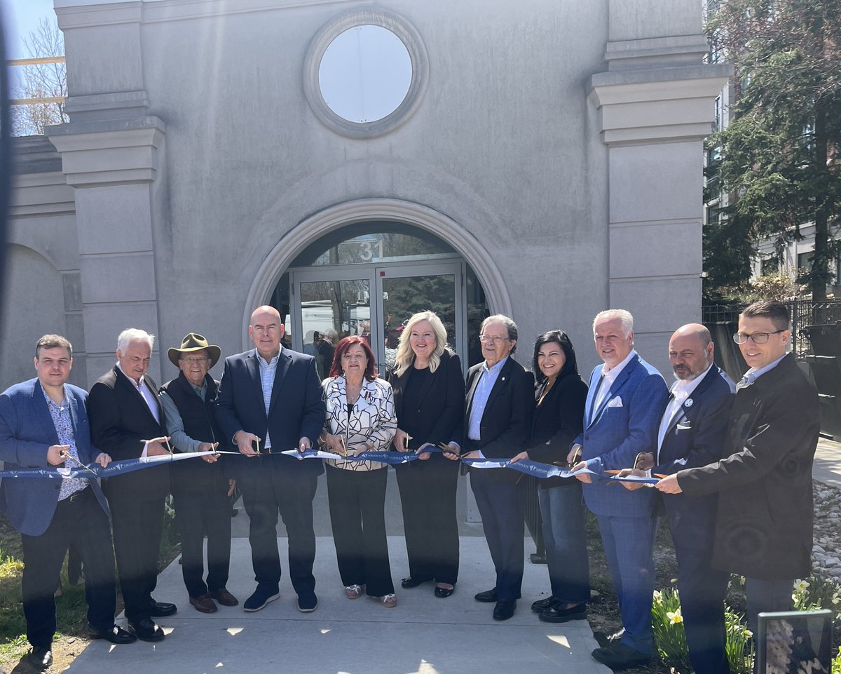 StBernardsRes's tweet photo. We’re pleased to share the opening of a new Seniors Hub in Vaughan, created through a partnership between Seniors Focus Inc. and the City.
St. Bernards celebrates initiatives that support and value older adults.
#StBernardsResidence#UniversalCare#SeniorsHub #CityOfVaughan https://t.co/Mw5NsUoNTd