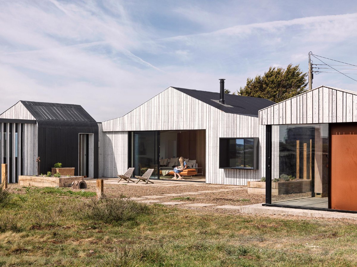 Dezeen tweet media