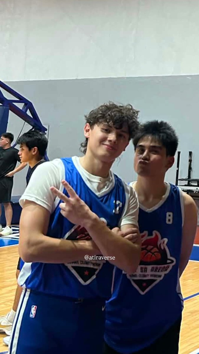 atiraverse's tweet photo. josh, will, and dustin tonight ! 🏀 https://t.co/rNZKmikwXZ