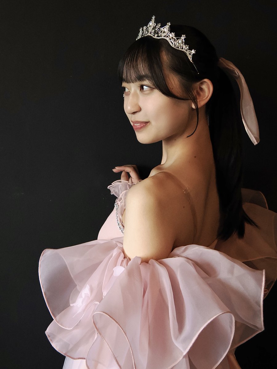 naritaya510_m's tweet image. 4/29 蟻波りん生誕祭2026
神宮前倶楽部
#蟻波りん ちゃん（@rin_arinami ）

一枚目のショット、左の空間に込めた意味は、20歳を迎えたりんちゃんの未来をなぞらえて…といったことは特になく、撮影時間30秒の制限で焦って撮ったため中心がズレただけです👍

#りん担ほーこく #portraits #ポートレート