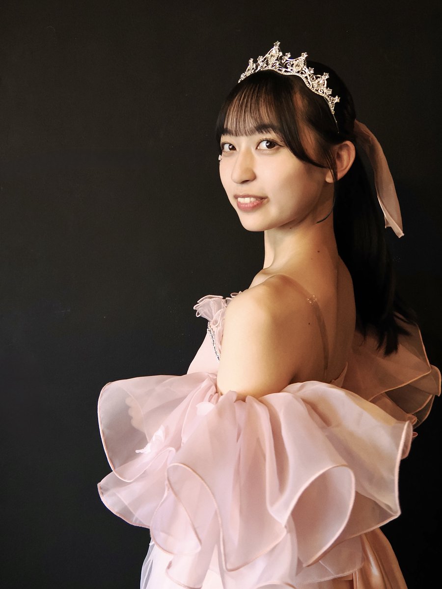 naritaya510_m's tweet image. 4/29 蟻波りん生誕祭2026
神宮前倶楽部
#蟻波りん ちゃん（@rin_arinami ）

一枚目のショット、左の空間に込めた意味は、20歳を迎えたりんちゃんの未来をなぞらえて…といったことは特になく、撮影時間30秒の制限で焦って撮ったため中心がズレただけです👍

#りん担ほーこく #portraits #ポートレート