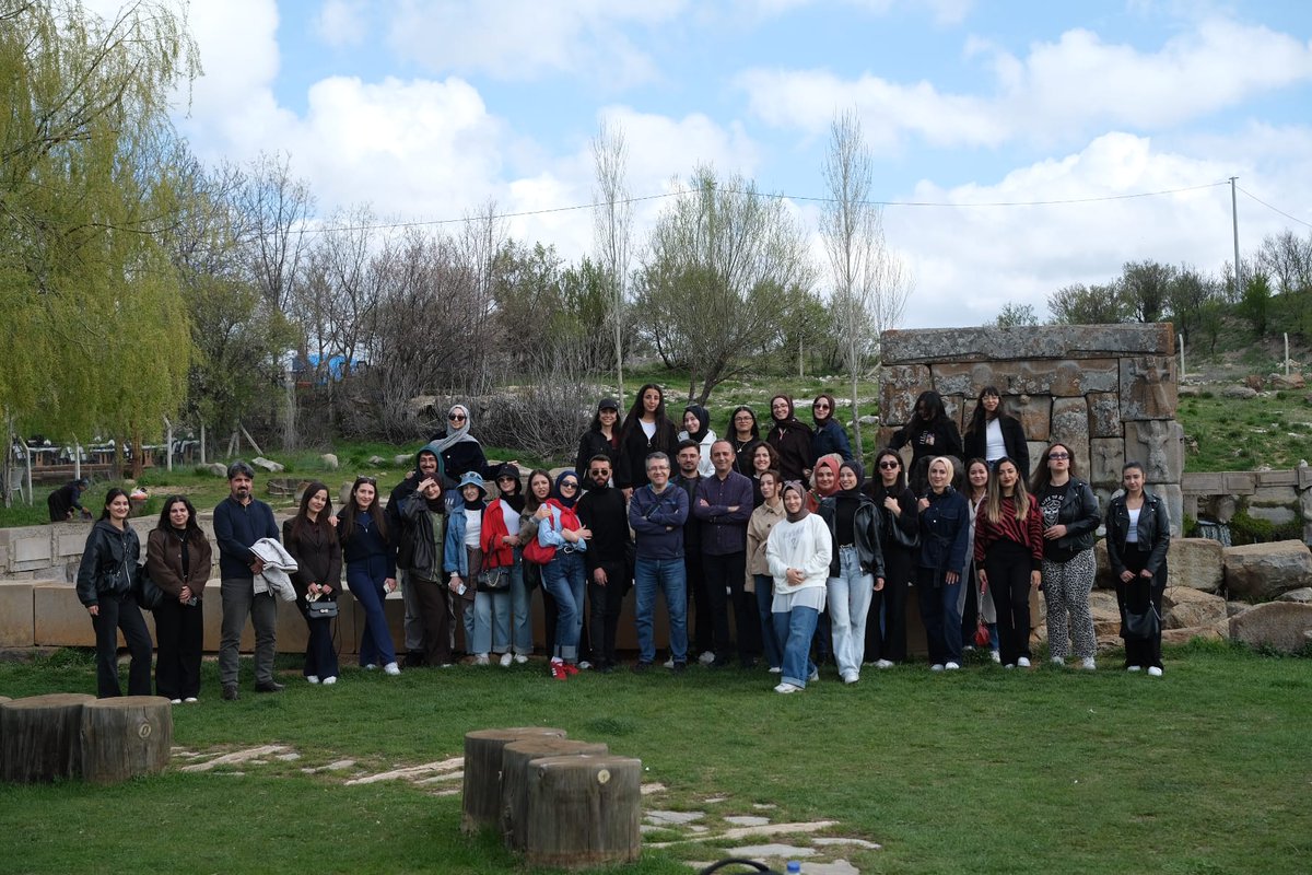 AgriCities's tweet photo. Akademik birikim sahada!  AgriCities eşliğinde Prof. Dr. M. Nejat Özüpek ve Prof. Dr. Ahmet Tarhan rehberliğinde 37 öğrencimizle Beyşehir Gölü teknik gezimizi gerçekleştirdik. Yerinde inceleme, eşsiz deneyim.🌿🎓
@nejatozupek 
​#Beyşehir #TeknikGezi https://t.co/kT3XTfwwlA