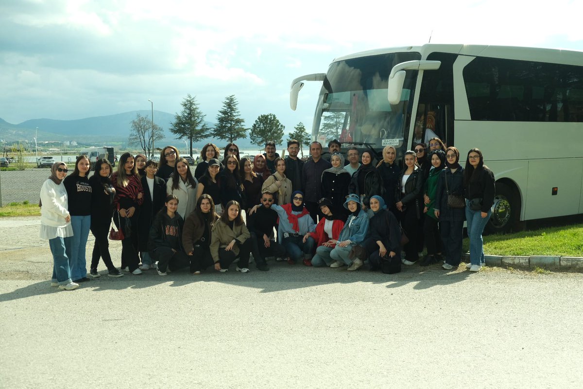 AgriCities's tweet photo. Akademik birikim sahada!  AgriCities eşliğinde Prof. Dr. M. Nejat Özüpek ve Prof. Dr. Ahmet Tarhan rehberliğinde 37 öğrencimizle Beyşehir Gölü teknik gezimizi gerçekleştirdik. Yerinde inceleme, eşsiz deneyim.🌿🎓
@nejatozupek 
​#Beyşehir #TeknikGezi https://t.co/kT3XTfwwlA