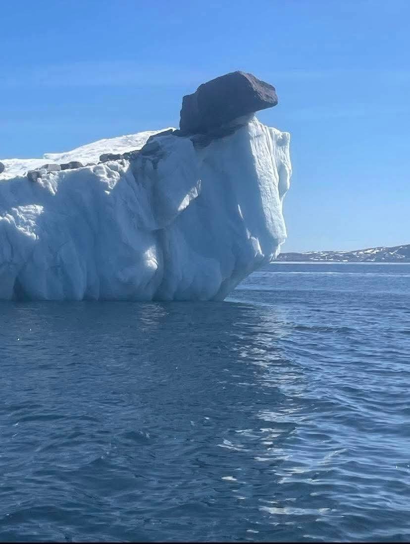 Nac_Talk's tweet photo. Wild shot of an iceberg off the coast https://t.co/v5HmCg2yWS