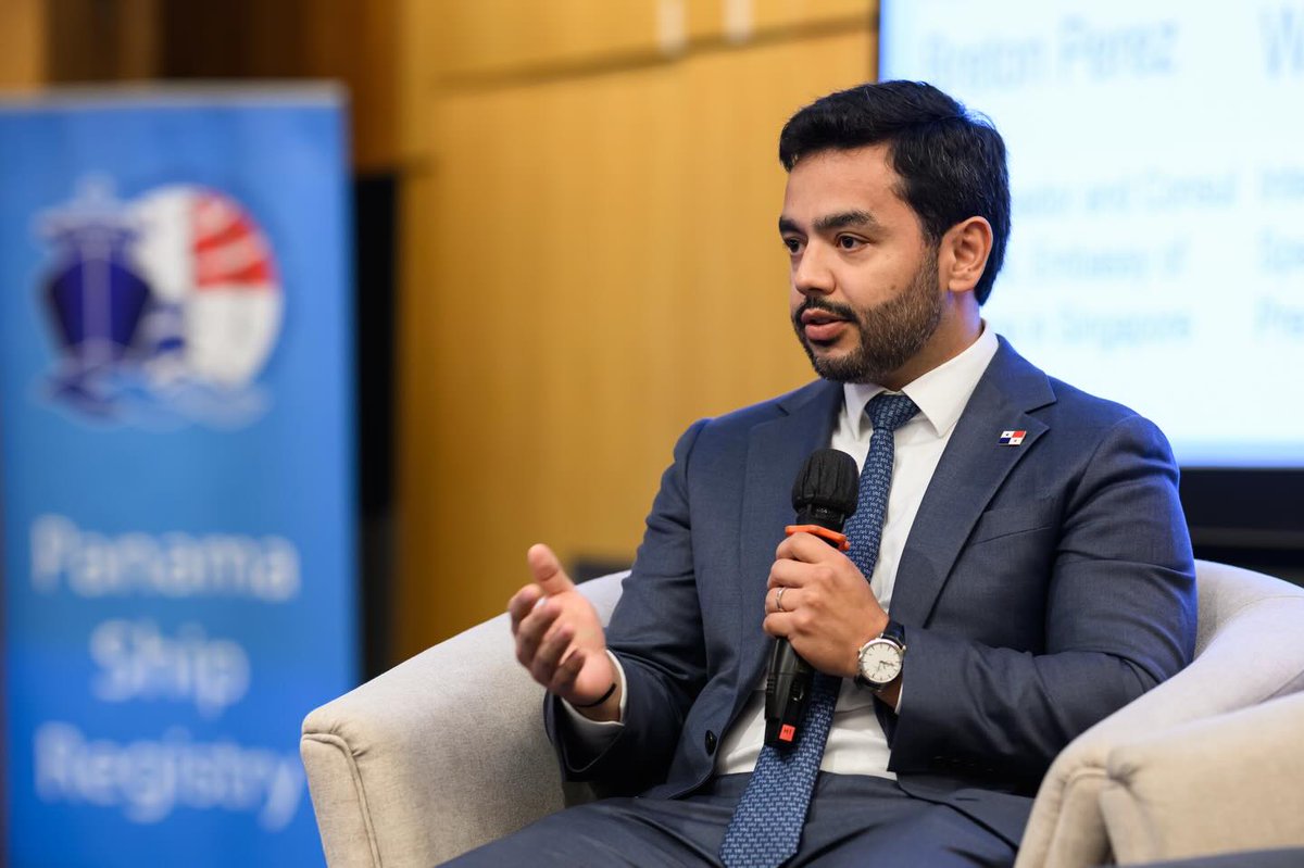 embpanamasgp's tweet photo. As part of Singapore Maritime Week, one of the most prominent events in the maritime industry in Southeast Asia, H.E. Sebastián Breton, Ambassador and Consul General of Panama in Singapore, participated as a speaker on the panel titled “The Way Forward.” https://t.co/6pZLiIeAwi