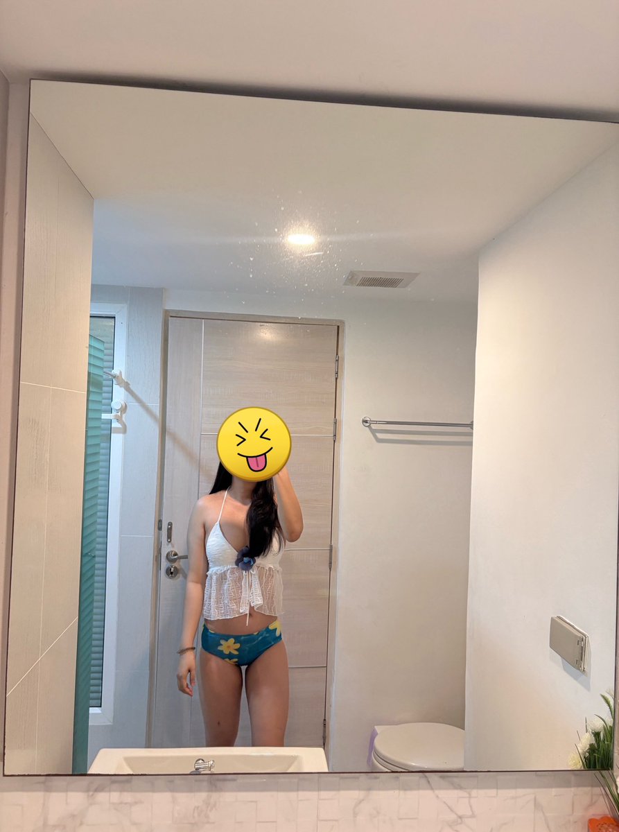 fahhhhnaa's tweet photo. ไม่มีใครทักเลย #หาค่าขนม https://t.co/h8KKbuYRpp