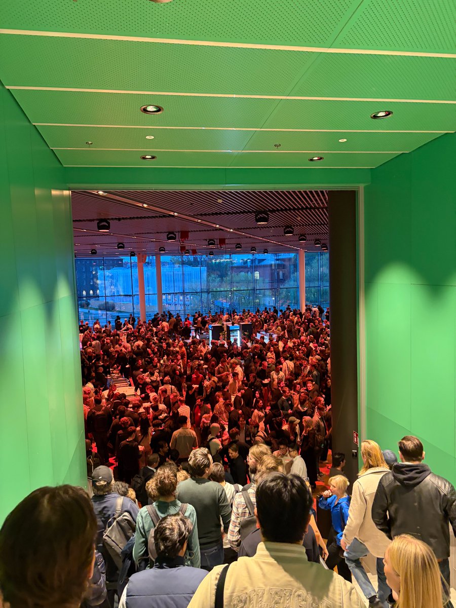 noahSchenk_'s tweet photo. Last night I was at the YC event in Stockholm

Great talks from Paul Graham, Gustaf Alströmer, and Max Junestrand

Q&amp;A got a bit interesting... Some genuinely good questions, some not so much, and a few way off. Definitely fun to watch!

Worth the trip. Thanks YC for hosting https://t.co/j6DOFFcCkb