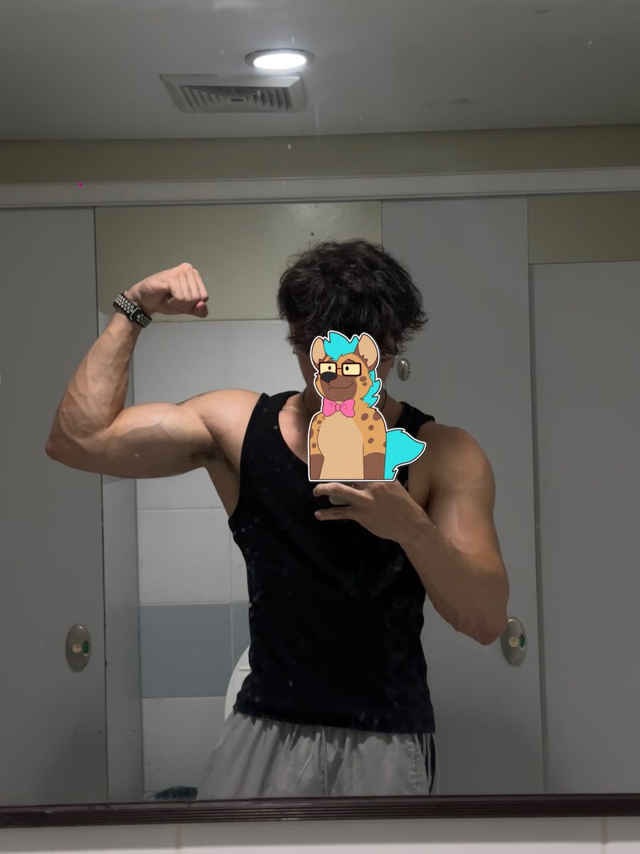 Pup_Feng's tweet photo. 10 reps of barking 🐶🐾 https://t.co/9R8l91wQUA