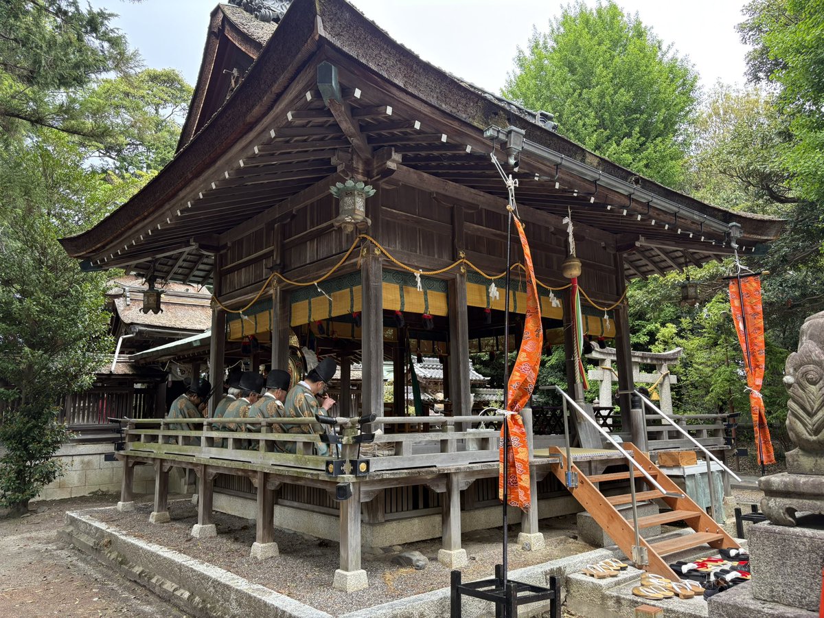 RY0NAKAGAWA's tweet photo. 先日、上坂神社の神事に娘がお稚児さんで参加させていただきました！関係者の皆様、お疲れ様でした。本当にありがとうございました🙏
#中川リョウ #滋賀県 #長浜市 #議会 #議員 https://t.co/s4zxSwXoMP