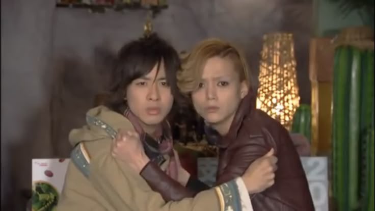 g0uz1n's tweet photo. what is kamen rider even about https://t.co/YvSORr1wRs