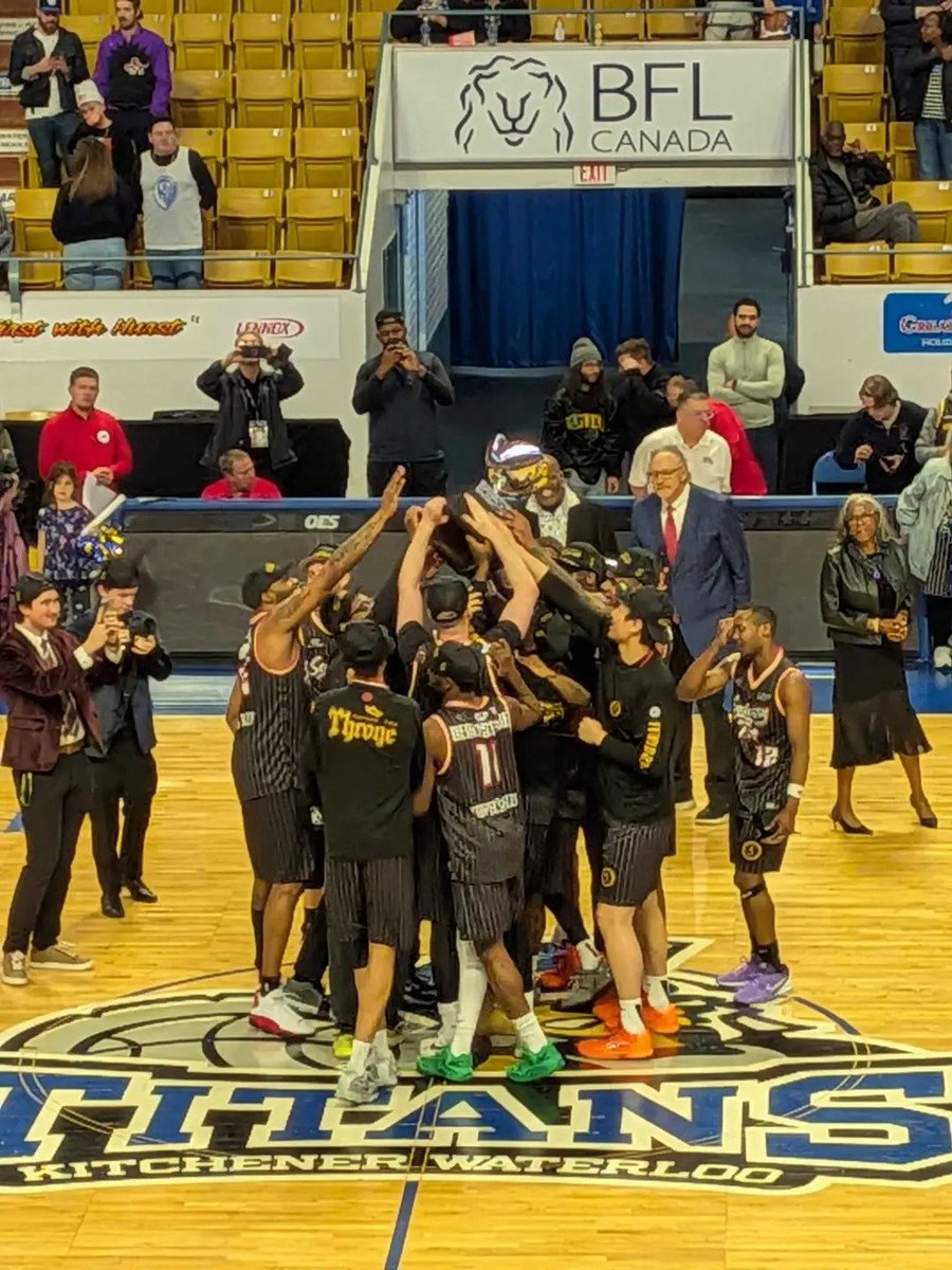 87_RobertM's tweet image. #NewProfilePic @TheSudburyFive #GoFIVEGo #BackToBack #DefendedTheThrone