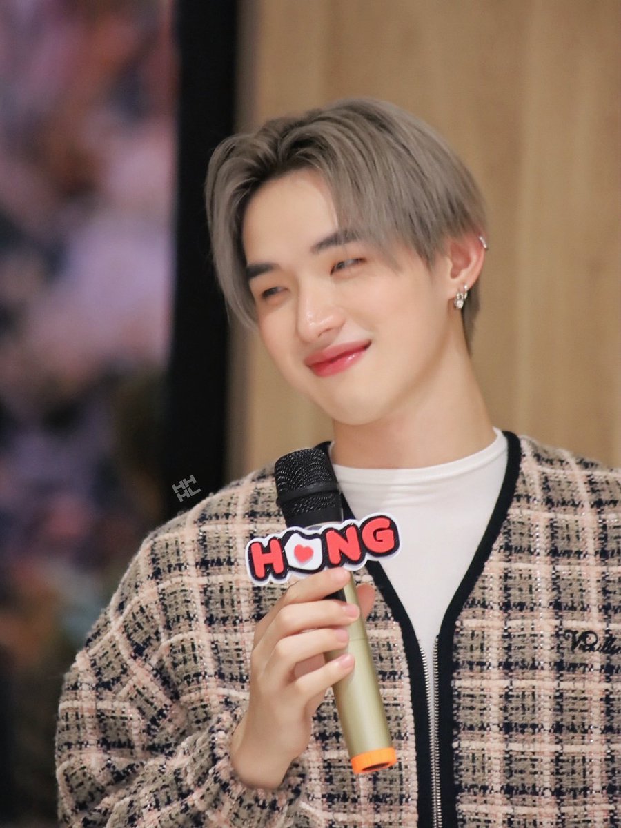 HongHongHolic tweet media