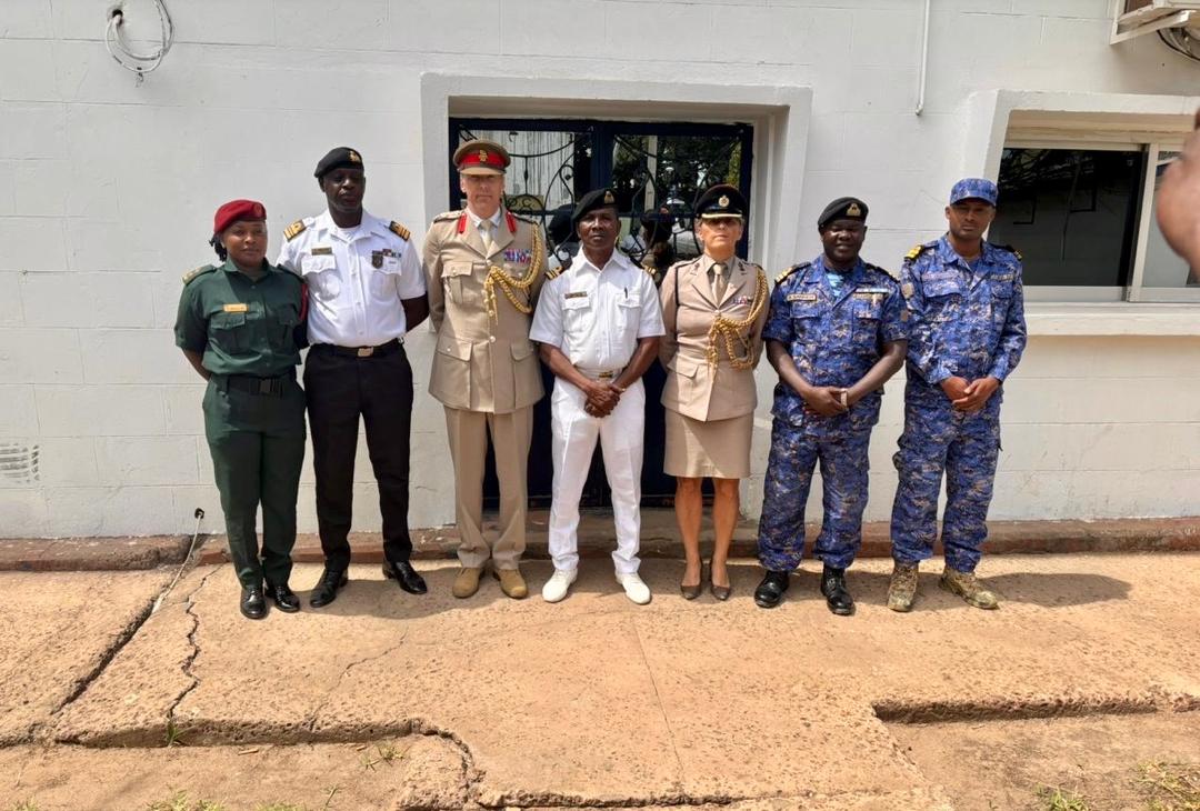 UKDA_BANJUL's tweet photo. Chief GAF Navy, Cdre Barrow, discuss maritime security &amp; challenges; illegal fishing, irregular migration &amp; Narcotic smuggling. Heard how🇬🇧delivered🚤&amp; Royal Navy training deliver strong operational impact across search and rescue,⛴️law enforcement, &amp; migration interdiction. https://t.co/OE4Wx0fZsd