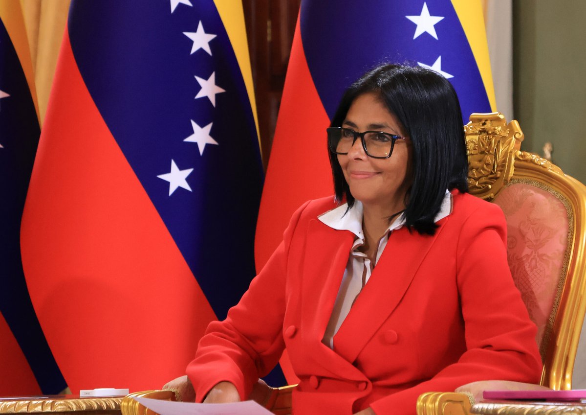 Cancilleria_ve's tweet image. 📰#Noticia | Alianzas energéticas internacionales garantizan el bienestar social y la soberanía de Venezuela

La Mandataria Encargada destacó la apertura de la oficina de British Petroleum en el país, la cual será liderada por una profesional venezolana.

mppre.gob.ve/publicacion/71…