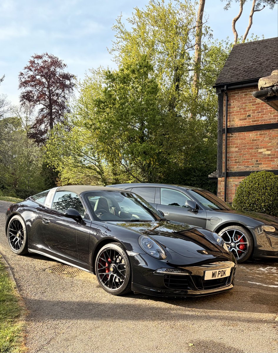 Jonnycharvey's tweet photo. @AutoPap What a car!!! Had to wash mine last night in full knowledge it will piss down this weekend and I’ll have to do it all over again. Can’t bear to see them dirty! https://t.co/mwJTNmRGur