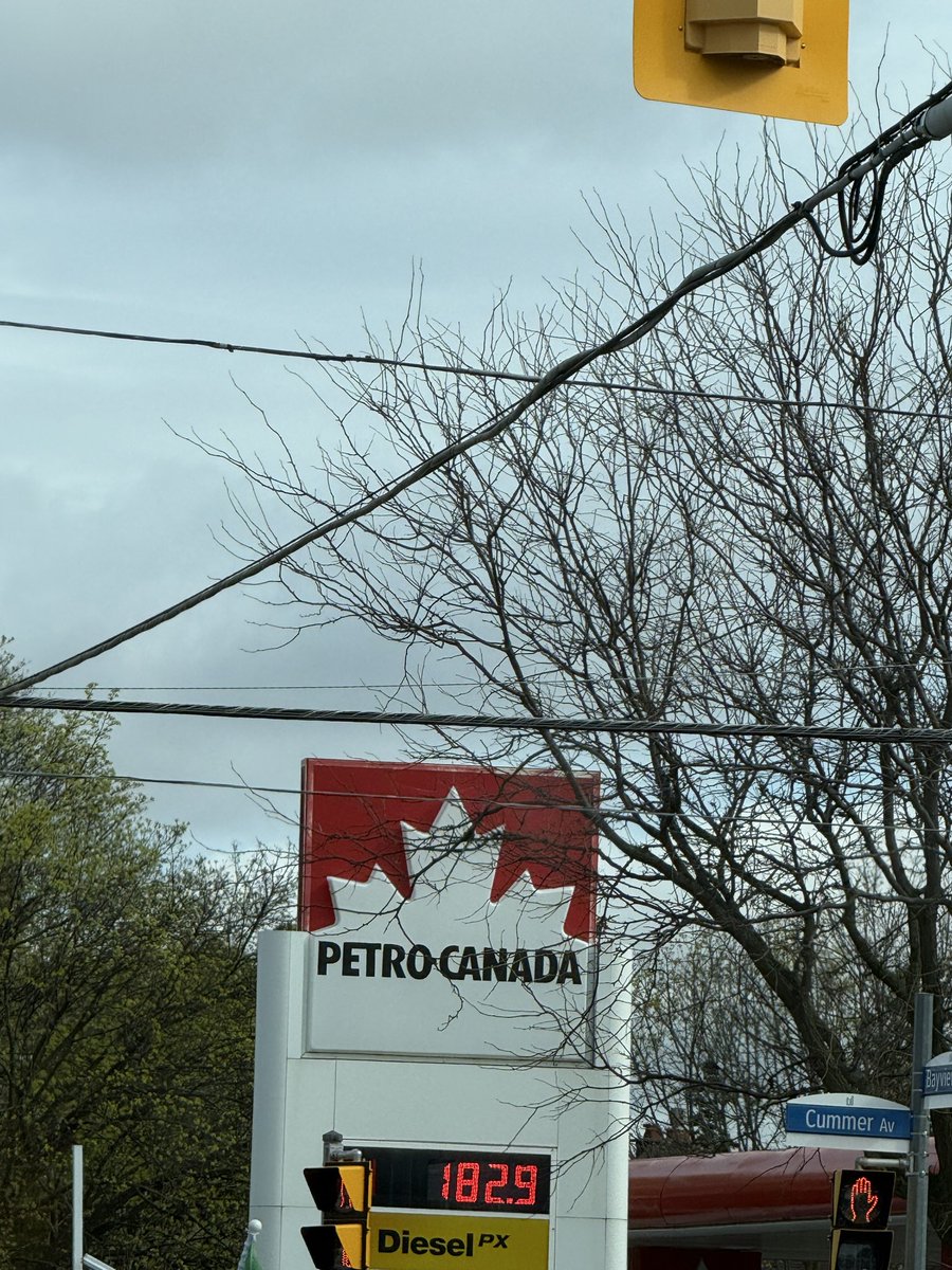 sophistelite's tweet image. What happened? What is this???
#toronto #vaughan #richmondhill