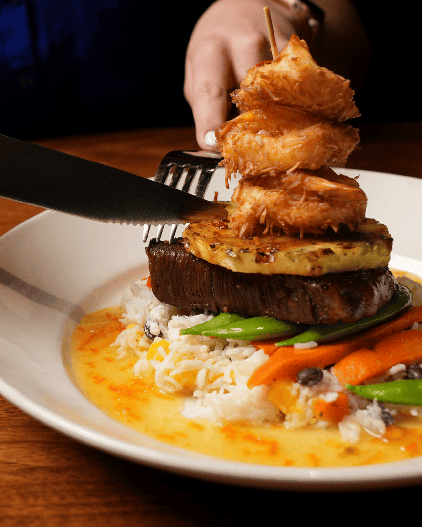 firestoneleth's tweet photo. FEATURING THE TROPICAL SIRLOIN 🏝️

Fire-grilled marinated 6 oz. sirloin steak, pineapple, three coconut shrimp, sweet citrus sauce. Caribbean coconut rice, seasonal vegetables.

Reserve your table: https://t.co/SjFFkN4cKb

#firesetone #yqlrestaurants #lethbridge https://t.co/RKYRSuvKWn