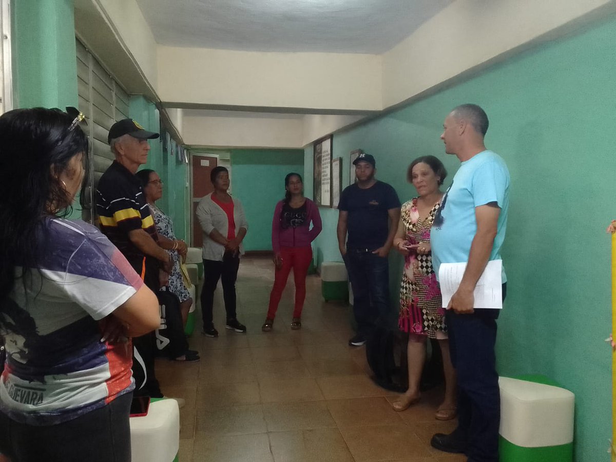 Con la presencia de  <a href="/cobosfresnedy/">Fresnedy</a> Primer Secretario del CM del PCC en #Maisi desarrolla #RadioMaisi un matutino especial en víspera al #1eroDeMayo #LaPatriaSeDefiende
#UnidosXCuba <a href="/AdrielDeCuba/">@AdrielDeCuba</a> <a href="/DanantisP35335/">Danantis Esteves Pérez</a> <a href="/Deguantanamo/">Mabel Guantánamo</a> <a href="/FuentesOquendo/">Marielis Fuentes Oquendo</a> <a href="/RadioMaisi/">Radio Maisí</a> <a href="/FuentesOquendo/">Marielis Fuentes Oquendo</a>