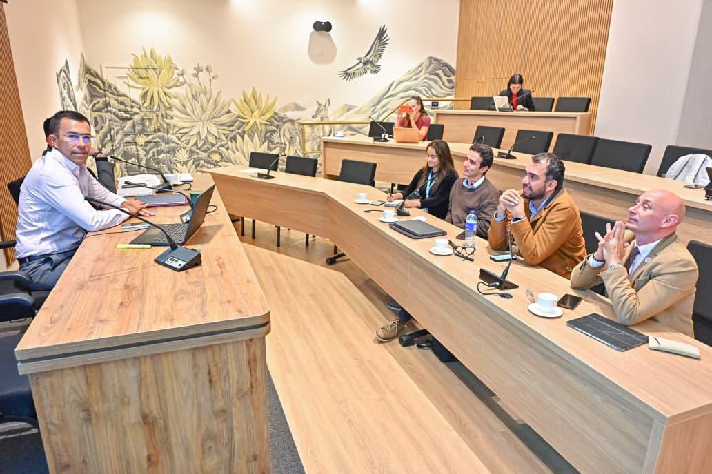 SocialCundi's tweet photo. 1/3
La Organización de las Naciones Unidas para la Alimentación y la Agricultura (@FAO_Colombia) entregó a @CundinamarcaGob, los resultados del análisis de seguridad alimentaria en 43 municipios y del ejercicio de abastecimiento en la provincia del Sumapaz. https://t.co/FlpSy0iQgu