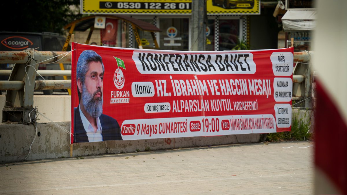 furkanhareketi's tweet photo. Adana Caddelerinde Büyük Buluşma Heyecanı 🔊

Alparslan Kuytul Hocaefendi'nin konuşmacı olacağı "Hz. İbrahim ve Haccın Mesajı" konulu dev konferansın duyuru brandaları Adana caddelerinde yerini aldı 🚩

BüyükBuluşma 9Mayısta
#AdanadaBüyükBuluşma https://t.co/eZNxxDW2ur