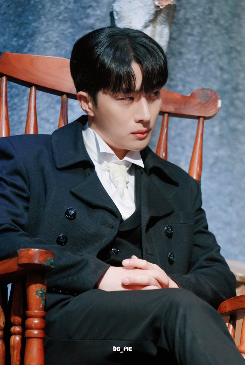 디비 tweet media