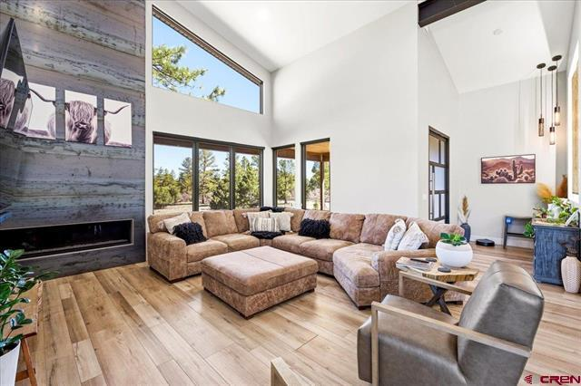 todd_realty's tweet photo. Here's one of the most grand homes I've ever seen!  You'll love it!   Located in the Divide Ranch and Club area--includes membership! Incredible exterior finishes!
Click Here to View Listings  1,350,000 https://t.co/Jas7IM3Hgb