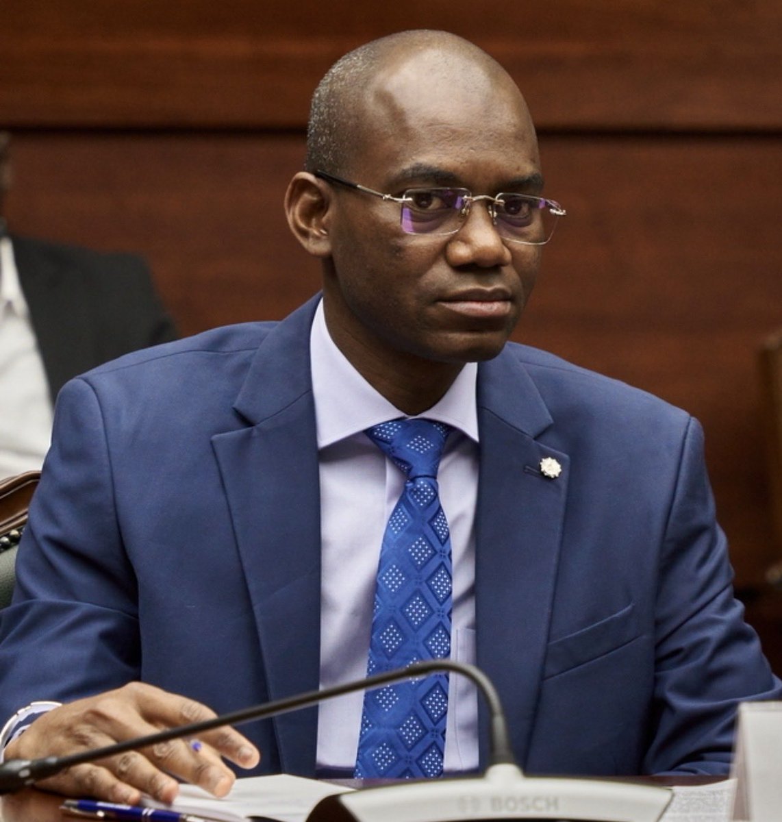 AbongeCollins's tweet image. Mali Defense Chief Sadio Camera was layed to rest today . The exact location of his burial was not disclosed. 

President Assimi Goita was Present to pay his tribute. 
#africa #war #mali