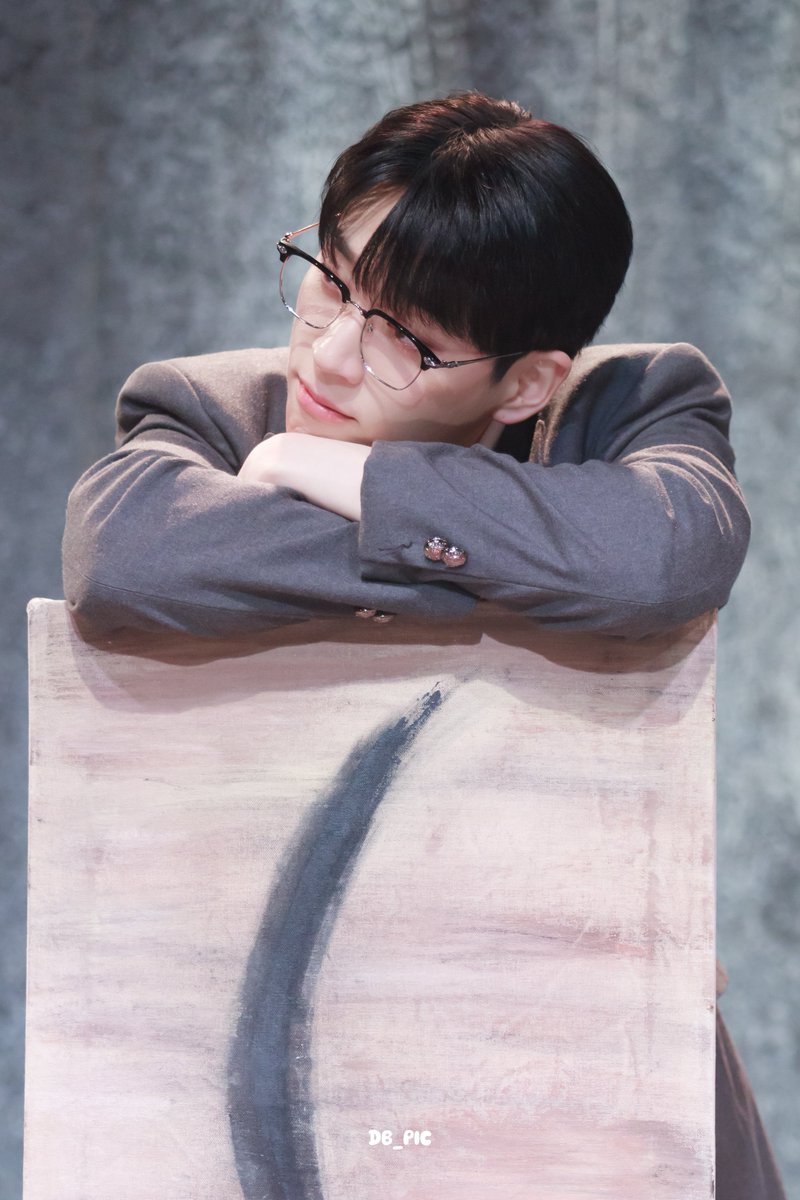 디비 tweet media