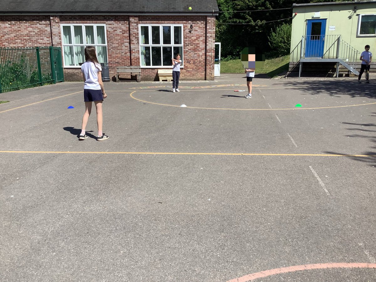 SAPSBadgers's tweet image. Enjoying the sunshine in #PE this afternoon whilst working on our tennis skills 🎾