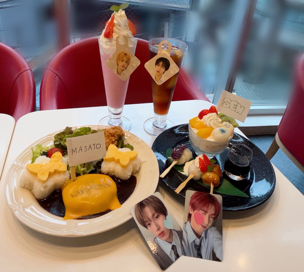 y3092035172973's tweet image. VAYONN ×スイパラコラボカフェ🍰✨
店内がVAYONNでいっぱいでメニューもグッズも全部かわいかった🪼🤍
#VAYONN
#SEN
#ベイオン
#베이온
#スイパラ