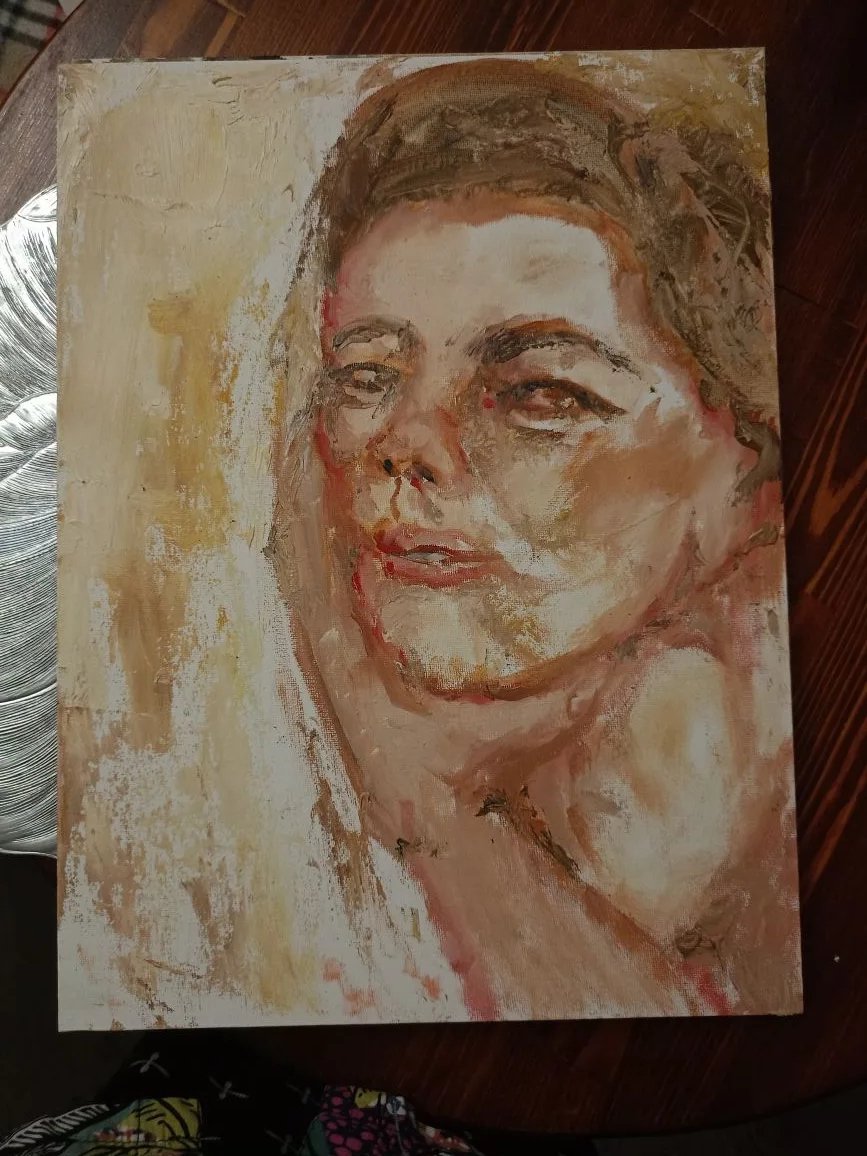 v4aAqTHxlKoa5qB's tweet image. and here is this oil painting from a marker sketch Of course it's not that bright
#oil
#paint
#painting
#cardboard
#portrait