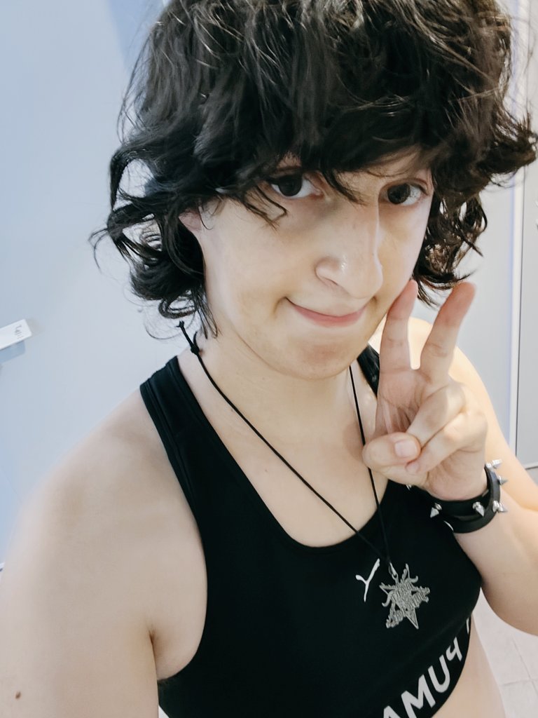 speeedoragon's tweet photo. Felt kinda cute (and a bit hot)
#butchback #fembait https://t.co/MpMpFzpA3q