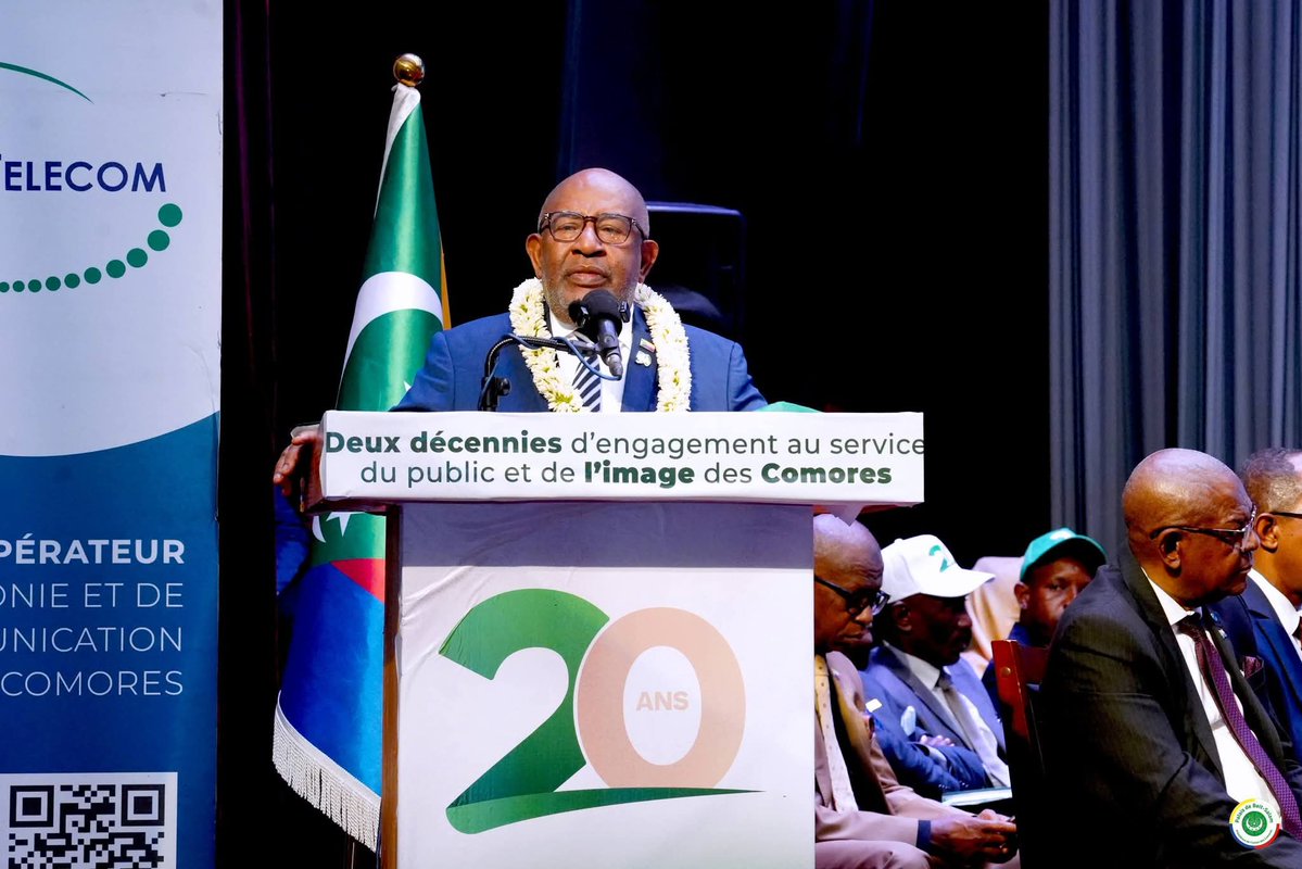 Beit_Salam's tweet image. 🔴20 ans de l'#ORTC. 
Son Excellence le Président AZALI Assoumani a rendu hommage à notre radio-télévision nationale, miroir de la #Nation et rempart contre la #désinformation.

« Votre mission est devenue plus exigeante : elle doit être, aujourd'hui encore plus qu'hier, le