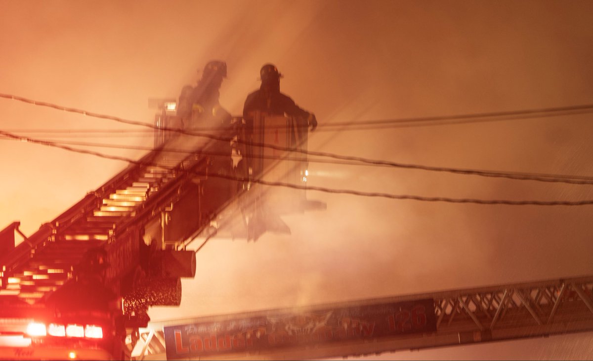 Lloydphoto's tweet photo. Photos: Several police officers were hurt during a five alarm fire while responding to a dispute and explosion on 130 Street in Richmond Hill, Queens on Thursday morning. #LloydMitchellPhotography #FDNY #NYPD #Firefighting #FireService #Photojournalism #AMNewYork #Photography https://t.co/MLubDtkc52