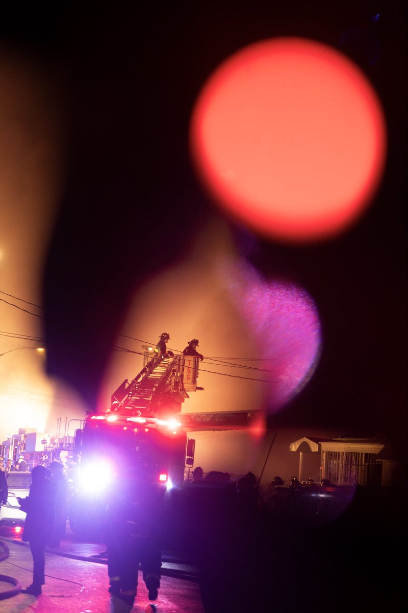Lloydphoto's tweet photo. Photos: Several police officers were hurt during a five alarm fire while responding to a dispute and explosion on 130 Street in Richmond Hill, Queens on Thursday morning. #LloydMitchellPhotography #FDNY #NYPD #Firefighting #FireService #Photojournalism #AMNewYork #Photography https://t.co/MLubDtkc52