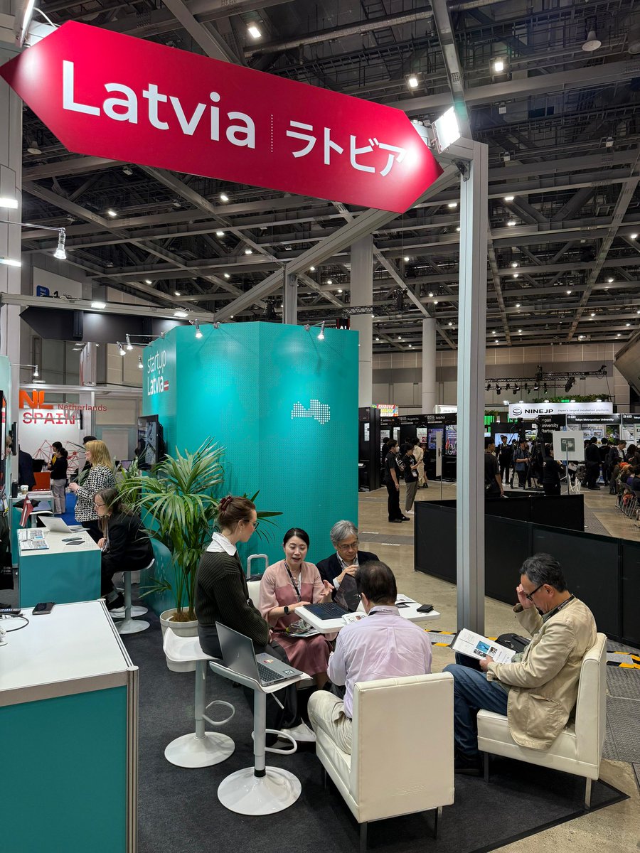 Latvia in Japan #StandWithUkraine 🇺🇦 tweet media