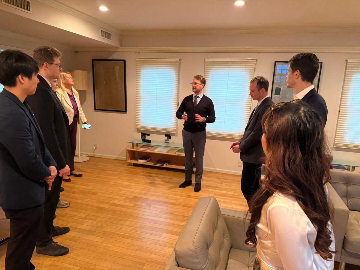 Latvia in Japan #StandWithUkraine 🇺🇦 tweet media