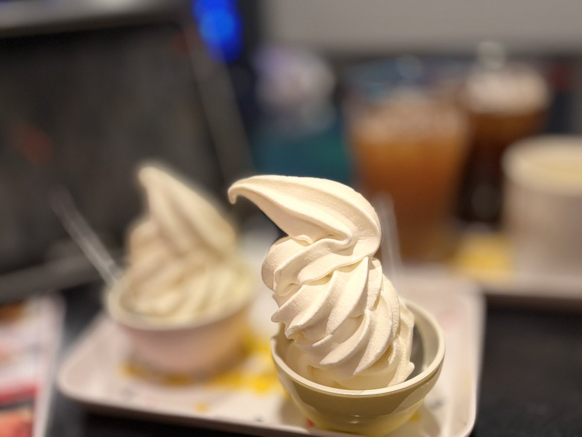 PhotoMisty's tweet photo. 浅草寺近くにあるカラオケ
レインボーに行ってきた✌️
ここの🍦最高に美味しい！
部屋も広くて最高😎

平日は比較的すいてて穴場・ドンキホーテの6階・ドリンクバーも♡安いので観光の休憩やカフェ利用に是非！

@karaoke_rainbow

PR @karaoke_rainbow
#レインボー浅草店 https://t.co/cSZYGhO4wI