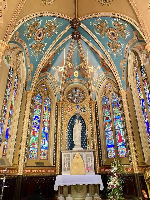 Oceanian Catholic Aesthetics tweet media