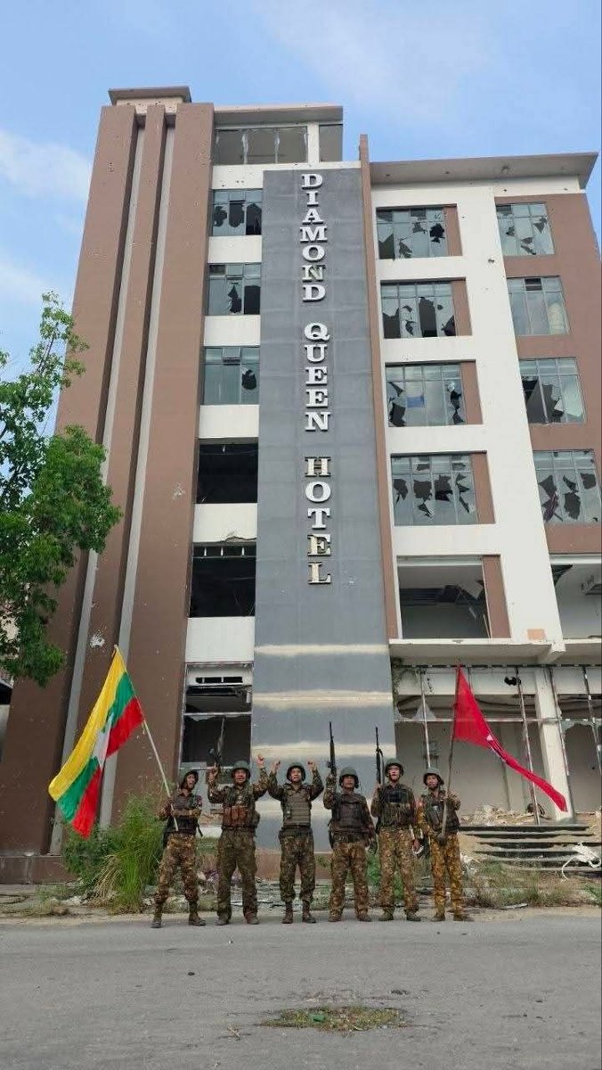 MoeSatKhinn's tweet image. #Indaw is now fully under #Tatmadaw control as of March 28, 2026. Following the defeat of #KIA and #PDF groups, weapons were seized and security operations are ongoing to maintain regional stability.

#WhatsHappeningInMyanmar 
#Indaw #Tatmadaw #SecurityUpdate @IrrawaddyNews