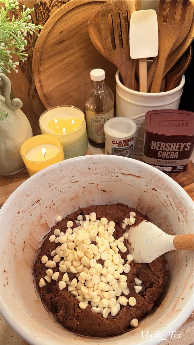 moffitcarla's tweet image. 1,2,3…..Making love❤️❤️❤️❤️

#Cookies #Chocolatecookies #Bakinglove
#Homemadecookies