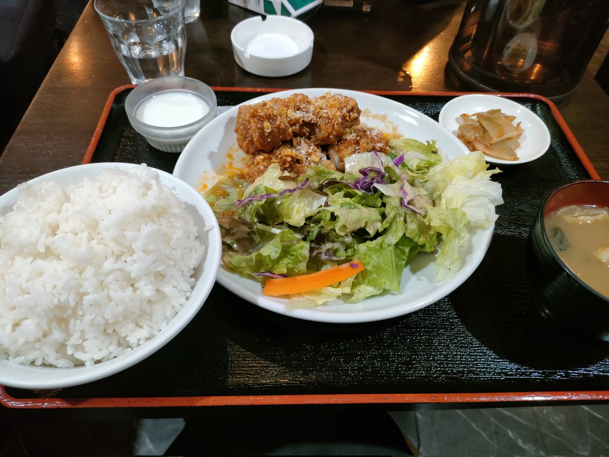 天使 tweet media