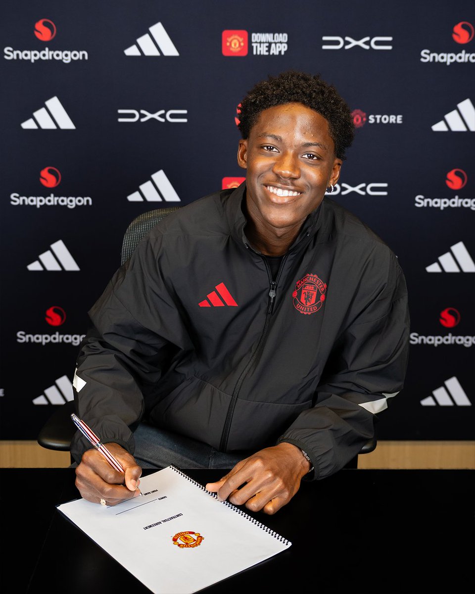 Ay_daniels's tweet photo. Kobbie Mainoo committing to United sounds great…
until you realise what it actually means.
Because now there are no excuses left.
You either build a proper midfield around him…
or you waste another talent. https://t.co/FwNVhbS461