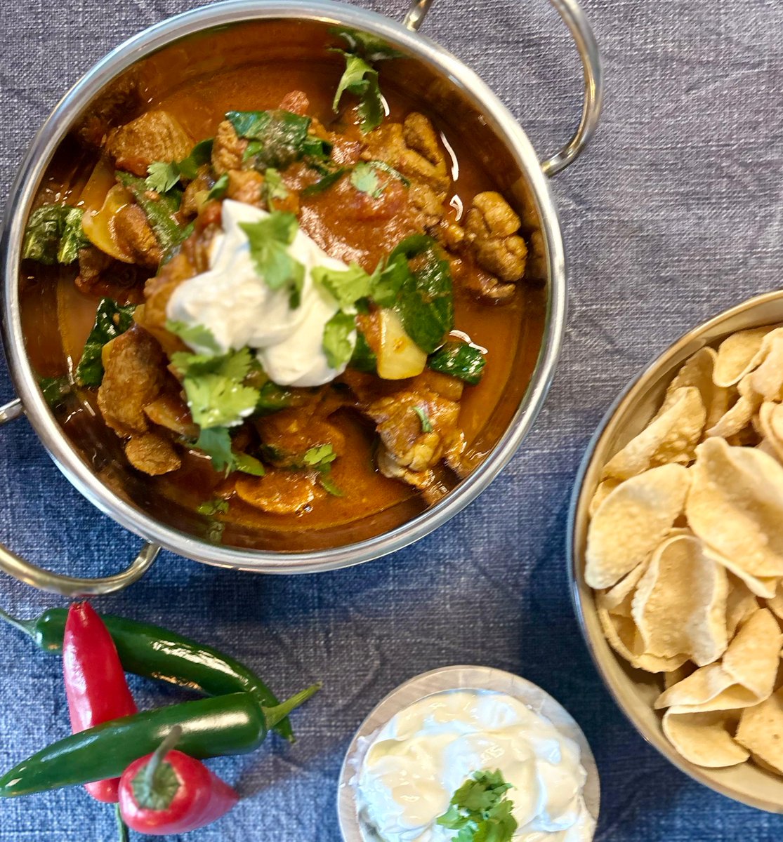 AirFryerUk's tweet image. Curry night made easy 🍛

Explore my collection of easy air fryer &amp;amp; slow cooker curry recipes 👇
airfryeruk.theclubb.co/collection/cur…

#AirFryer #SlowCooker #CurryRecipes #EasyDinner #Fakeaway #MealIdeas