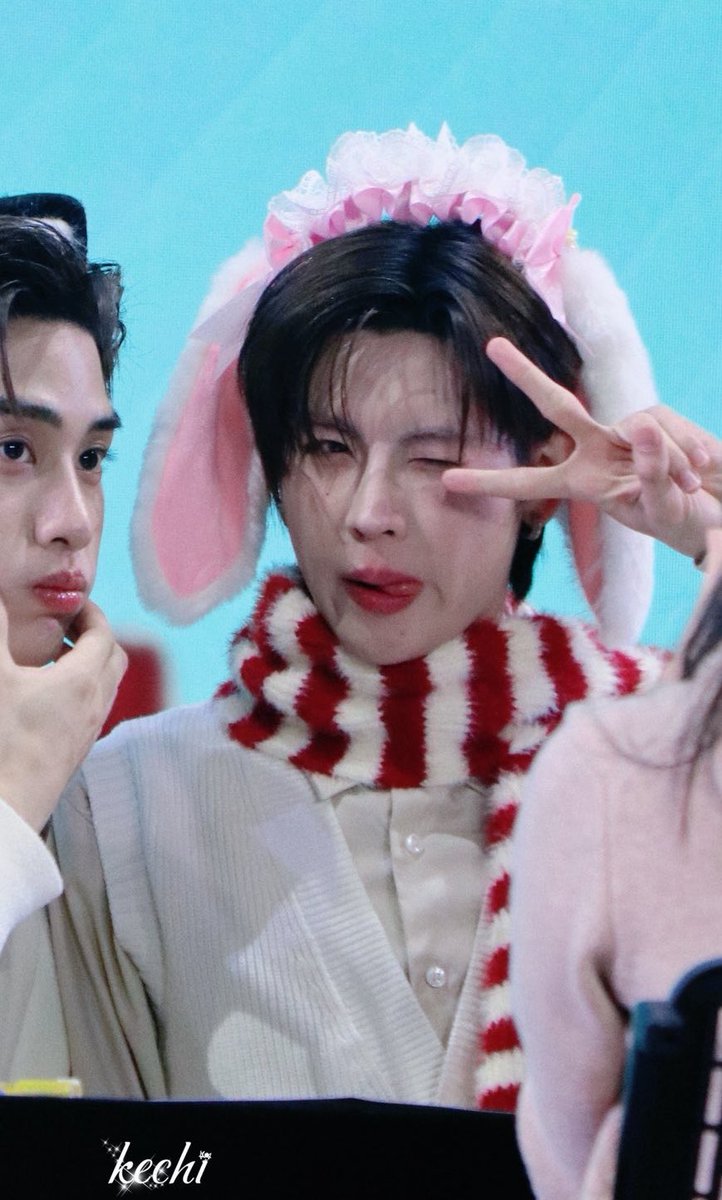 𝙢𝙤𝙤𝙣 ۶ৎ tweet media