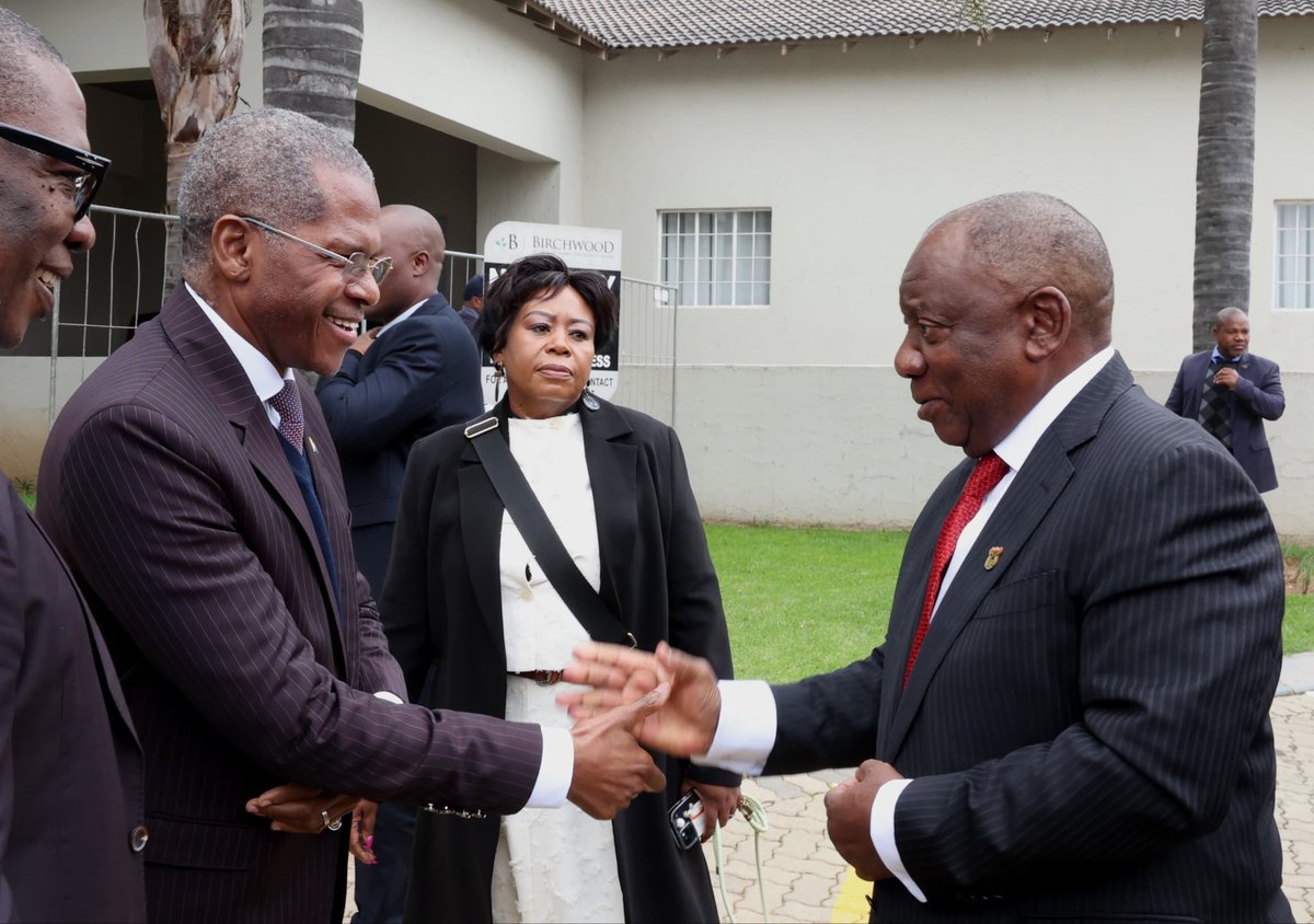 CapricornFMNews's tweet image. #PCC President Cyril Ramaphosa says many municipalities do not have the revenue  base to provide the infrastructure and services that people need.

He told  the Extended Presidential Co-ordinating Council during his address today that  many do not have a deep skills base from