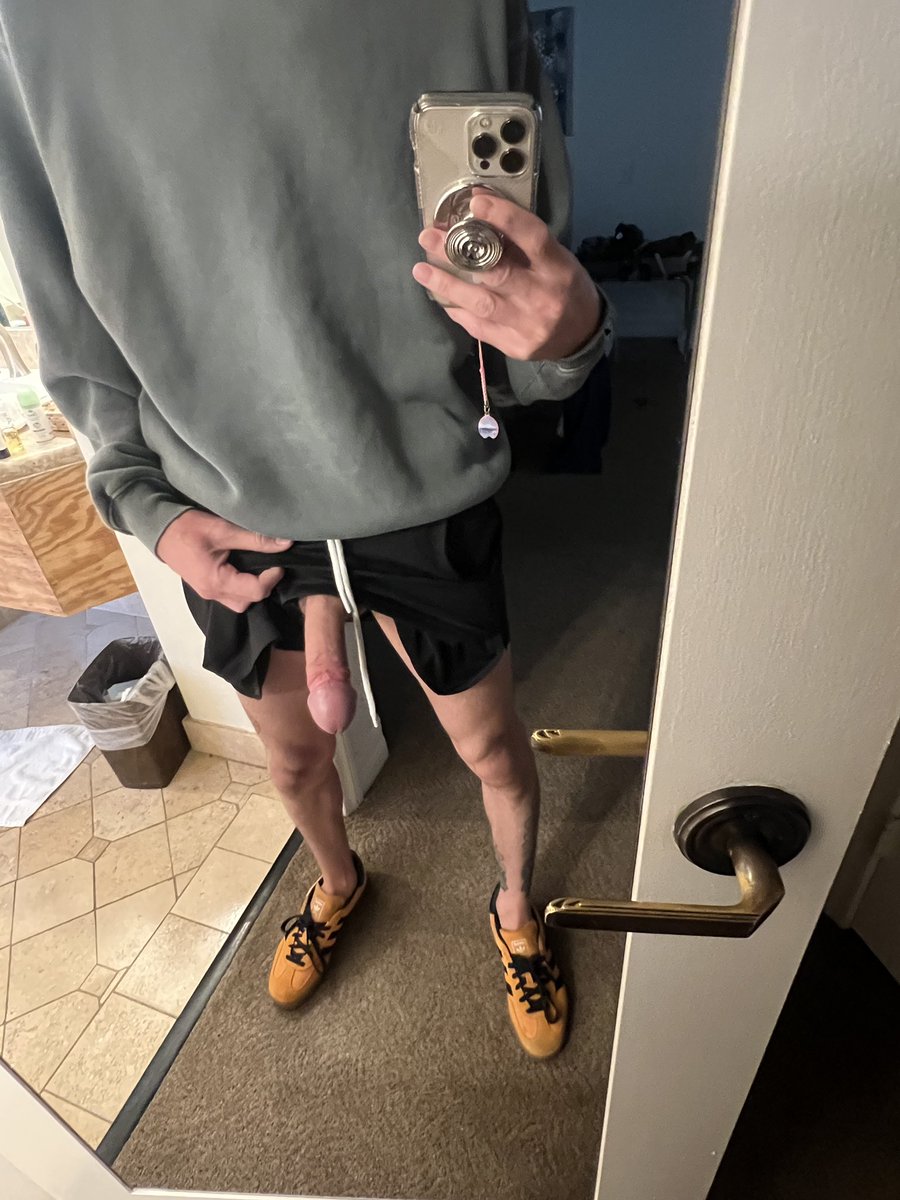 Recently_Bi's tweet photo. Should I cum on this hotel mirror? 
#freeballing #bulge #cum https://t.co/yagFXzUhef